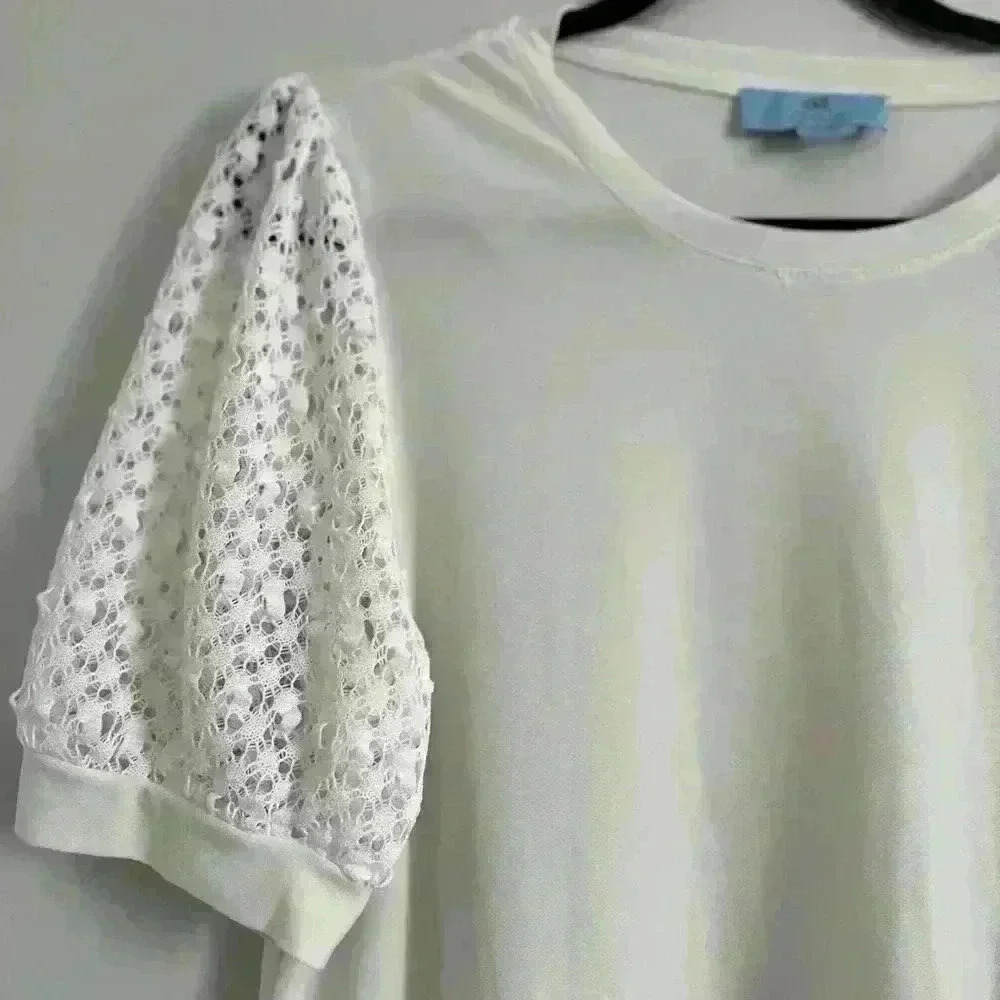 Cece white eyelet detail sleeve top - Picture 2 of 4
